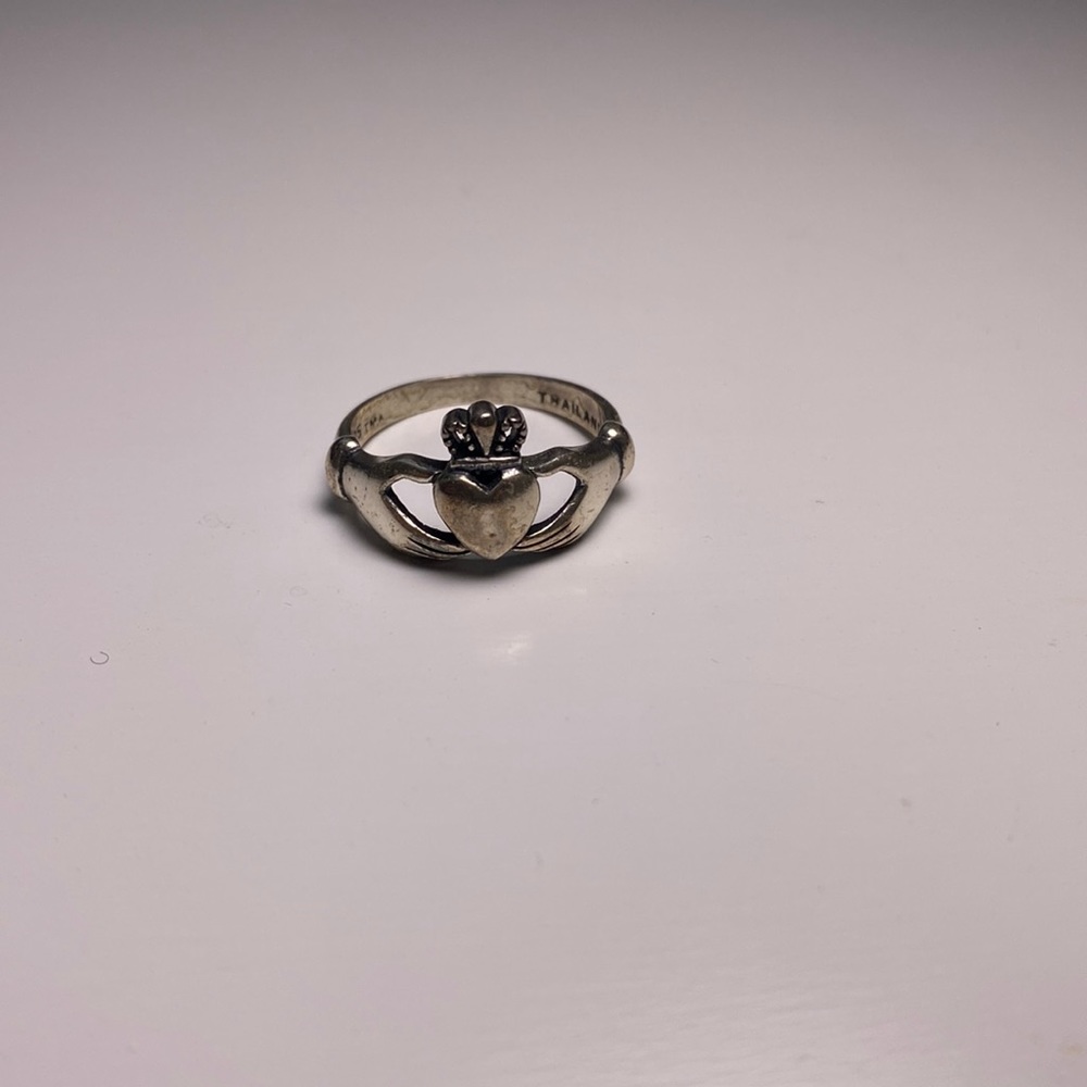 Sterling silver claddagh ring